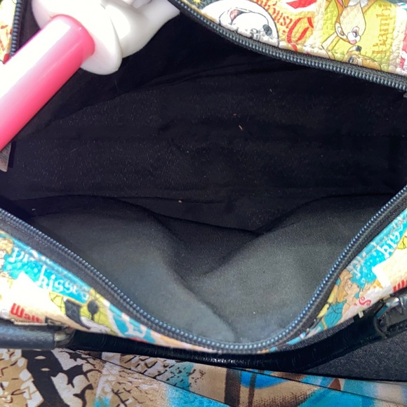 DISNEY PARKS Multi-color Cartoon Characters Collage 1979 Vintage Handbag - Picture 6 of 7